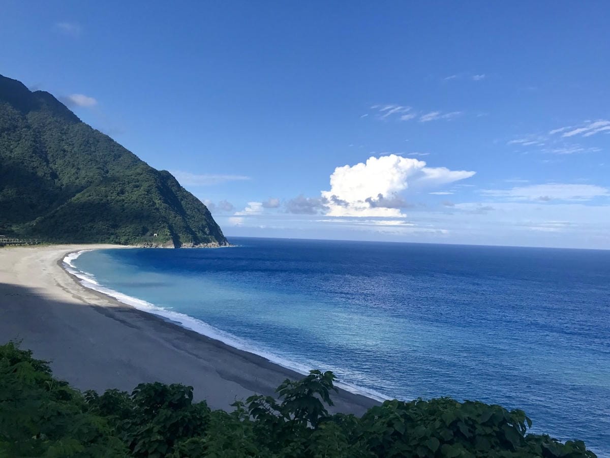 【看見蘇花之美】一個被遺忘的秘境、弧線優美的海灣、天然的海蝕奇景《和仁礫灘 》/清水斷崖_驚險壯觀海岸欣賞點《和仁界碑》、《和清隧道》、《崇德休憩據點 》 柚子芳姐_旅遊札記_2019.