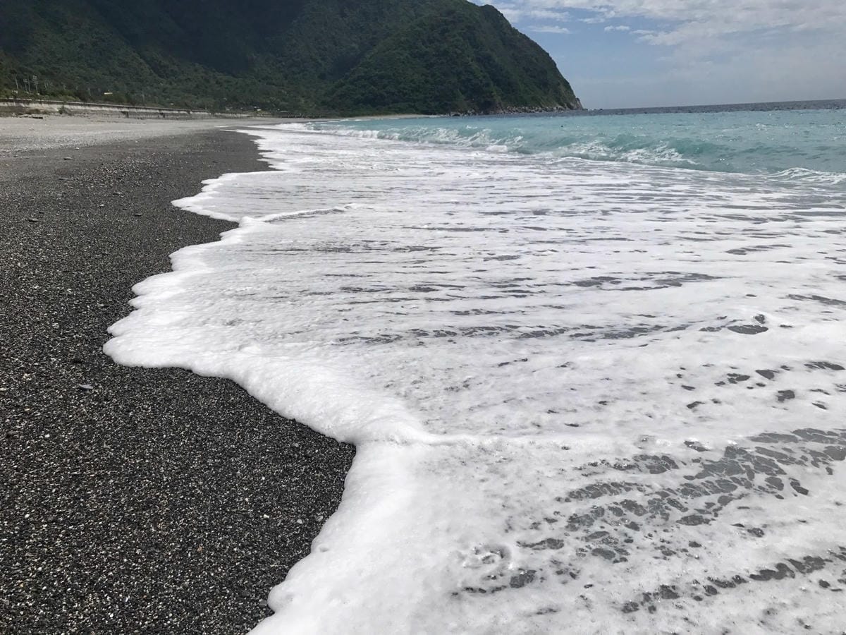 【看見蘇花之美】一個被遺忘的秘境、弧線優美的海灣、天然的海蝕奇景《和仁礫灘 》/清水斷崖_驚險壯觀海岸欣賞點《和仁界碑》、《和清隧道》、《崇德休憩據點 》 柚子芳姐_旅遊札記_2019.