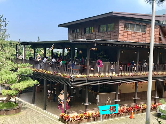 南投景點【Hohocha喝喝茶台灣香日月潭紅茶廠】熱門紅茶觀光工廠/每日限量免費奉茶奉蛋/紅茶導覽及揉茶DIY體驗及品茗活動等(需預約收費)/日月山莊可露營、山訓探索、獨木舟體驗、住宿等柚子