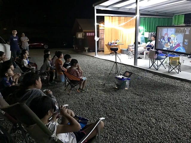 【苗栗大湖_微笑山丘露營區】預備備…尖叫聲!超瘋狂兒童親水樂園、超刺激極速空中飛梯、超長30公尺滑草道,還有沙池/塗鴨/攀岩/九宮格/環營步道,根本就是小朋友的歡樂天堂,嗨翻天啦! 柚子