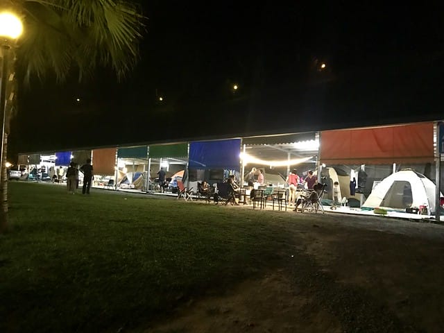 【苗栗大湖_微笑山丘露營區】預備備…尖叫聲!超瘋狂兒童親水樂園、超刺激極速空中飛梯、超長30公尺滑草道,還有沙池/塗鴨/攀岩/九宮格/環營步道,根本就是小朋友的歡樂天堂,嗨翻天啦! 柚子