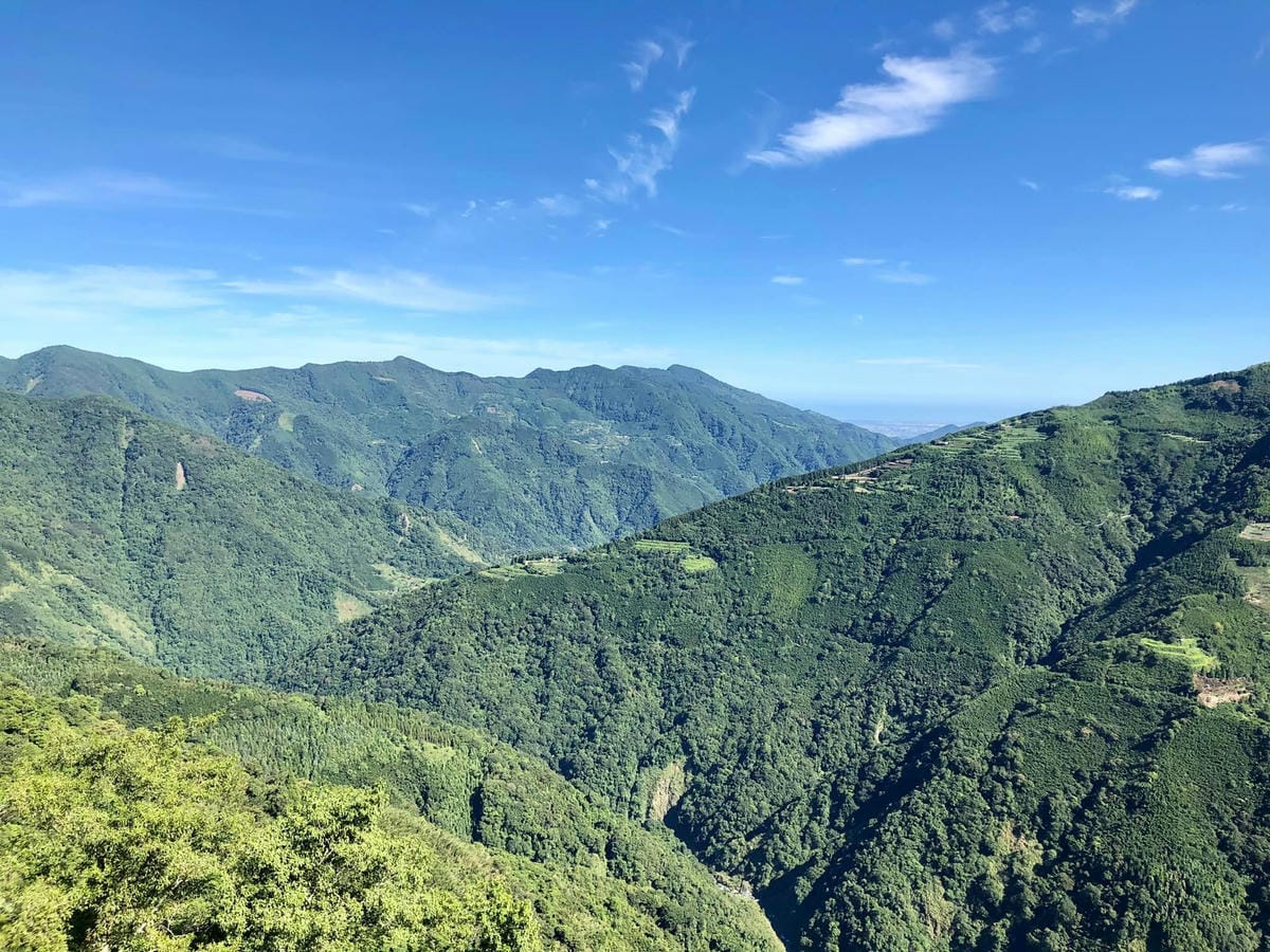 新竹五峰【英桃の天闊營地】捉住雲海季節的尾巴,站在白浪滾滾與雲霧繚繞之間/還有大漠蒙古包露營可體驗!(二訪)@柚子芳姐の旅遊札記