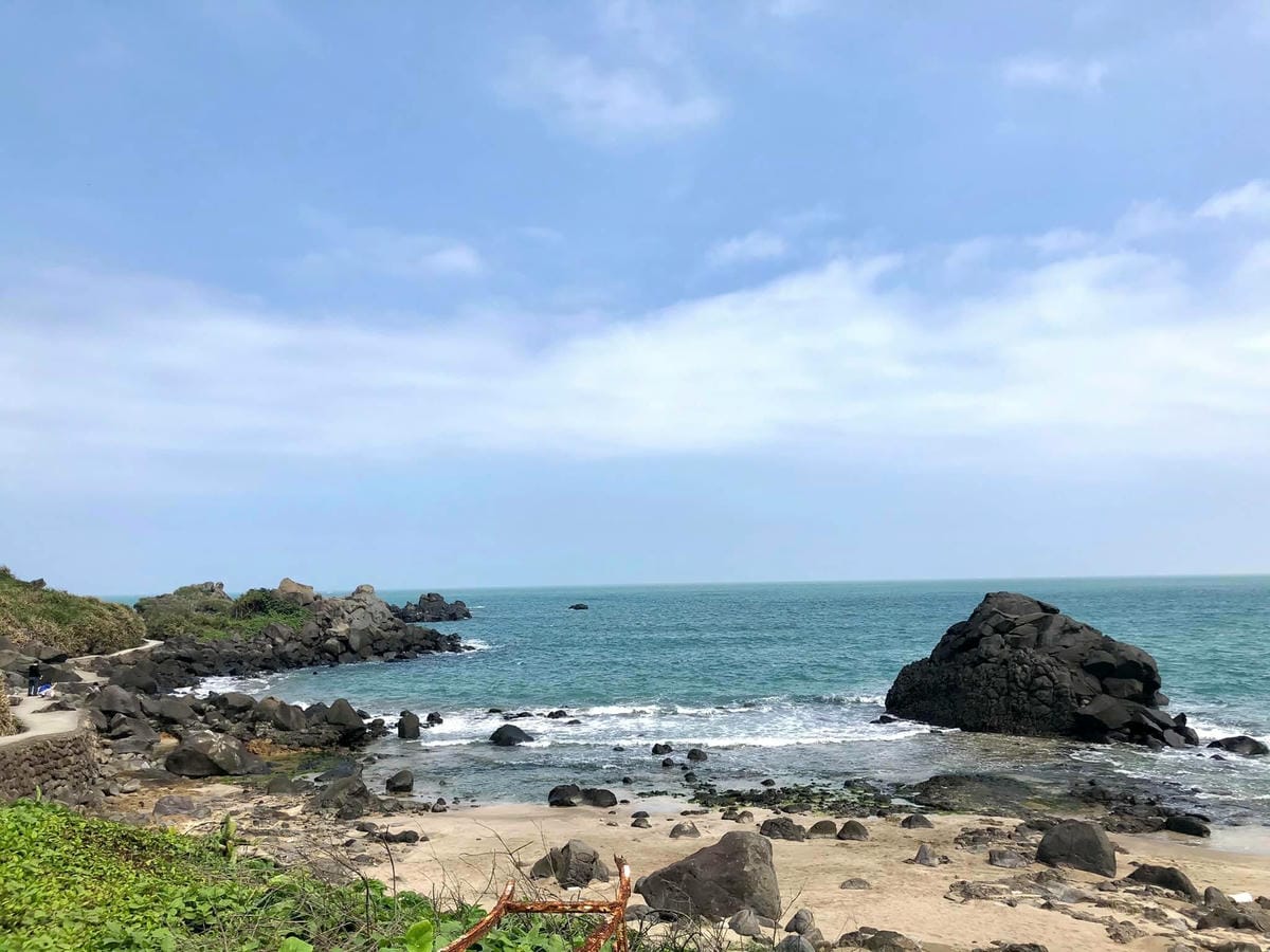基隆東岸遊客中心【麗都蝶客花園3F】最美空中花園、最美觀海平台/體驗AR虚擬實境_與鯨鯊共游/還有限定版AR「粉紅海洋 浪漫一夏」/海洋廣場賞鷹、基隆廟口吃美食@柚子芳姐の旅遊札記