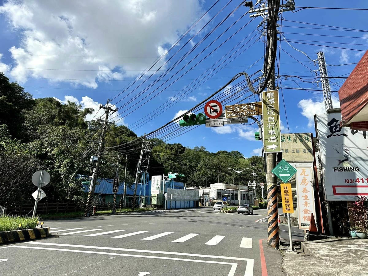 桃園【大有梯田生態公園】親子景點/共融式森林遊戲區 漫步水梯田步道/生態池、挑戰極限體能關卡、松鼠溜索、兒童遊樂區、CP超高的友善公園/可順遊蓄光石步道、桃林鐵道、桃園神社、藝文 - 第161張圖 桃園【大有梯田生態公園】親子景點/共融式森林遊戲區 漫步水梯田步道/生態池、挑戰極限體能關卡、松鼠溜索、兒童遊樂區、CP超高的友善公園/可順遊蓄光石步道、桃林鐵道、桃園神社、藝文