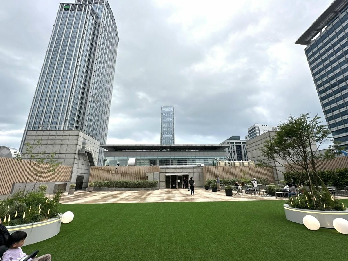 台北信義區【星巴克典藏DREAM PLAZA 台北】 【】