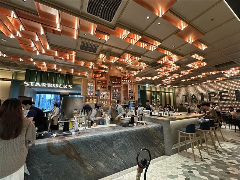 台北信義區【星巴克典藏DREAM PLAZA 台北】 【】